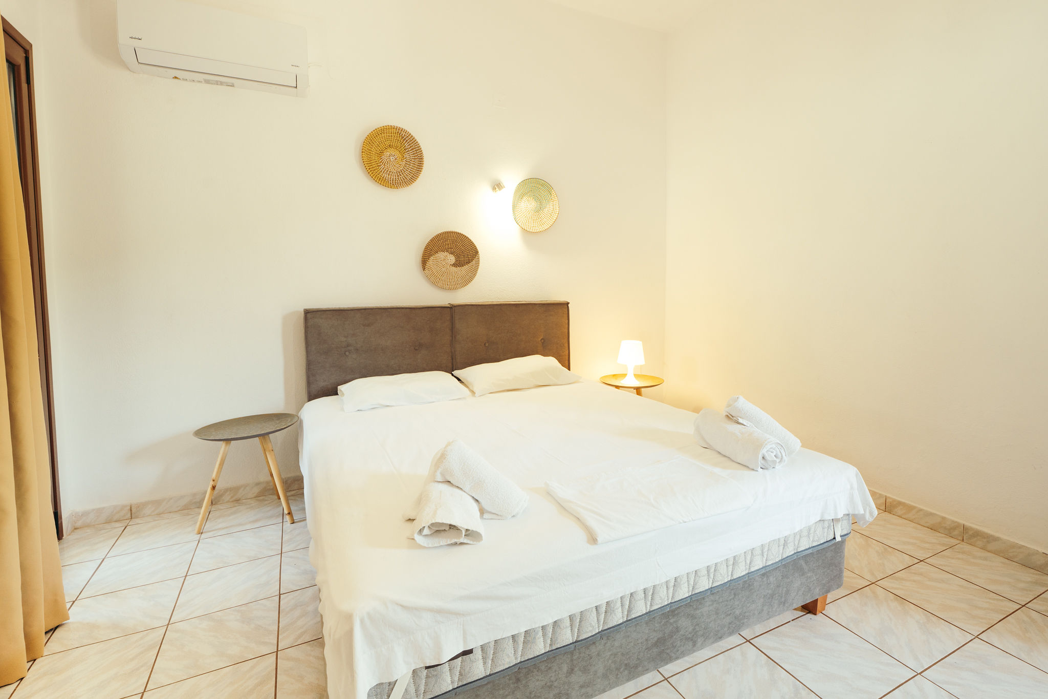 DOUKAS 1 — φωτογραφία 1